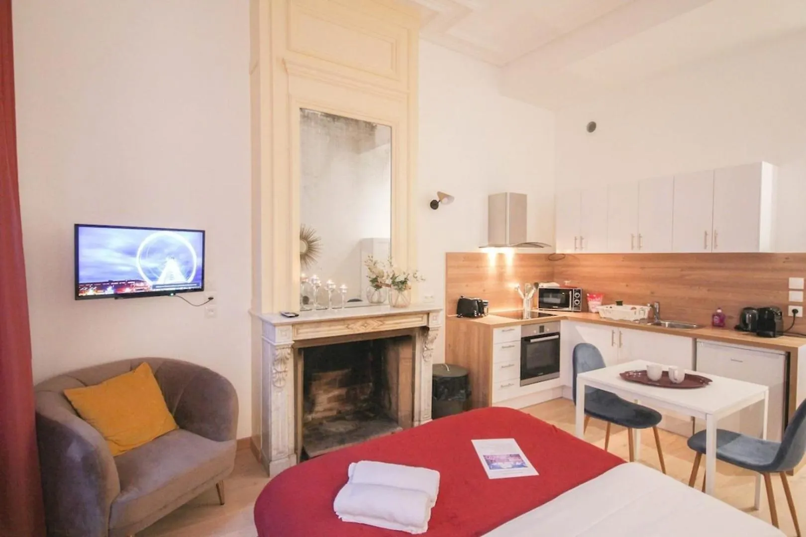 Lille Centre - Superb Equipped Studio!